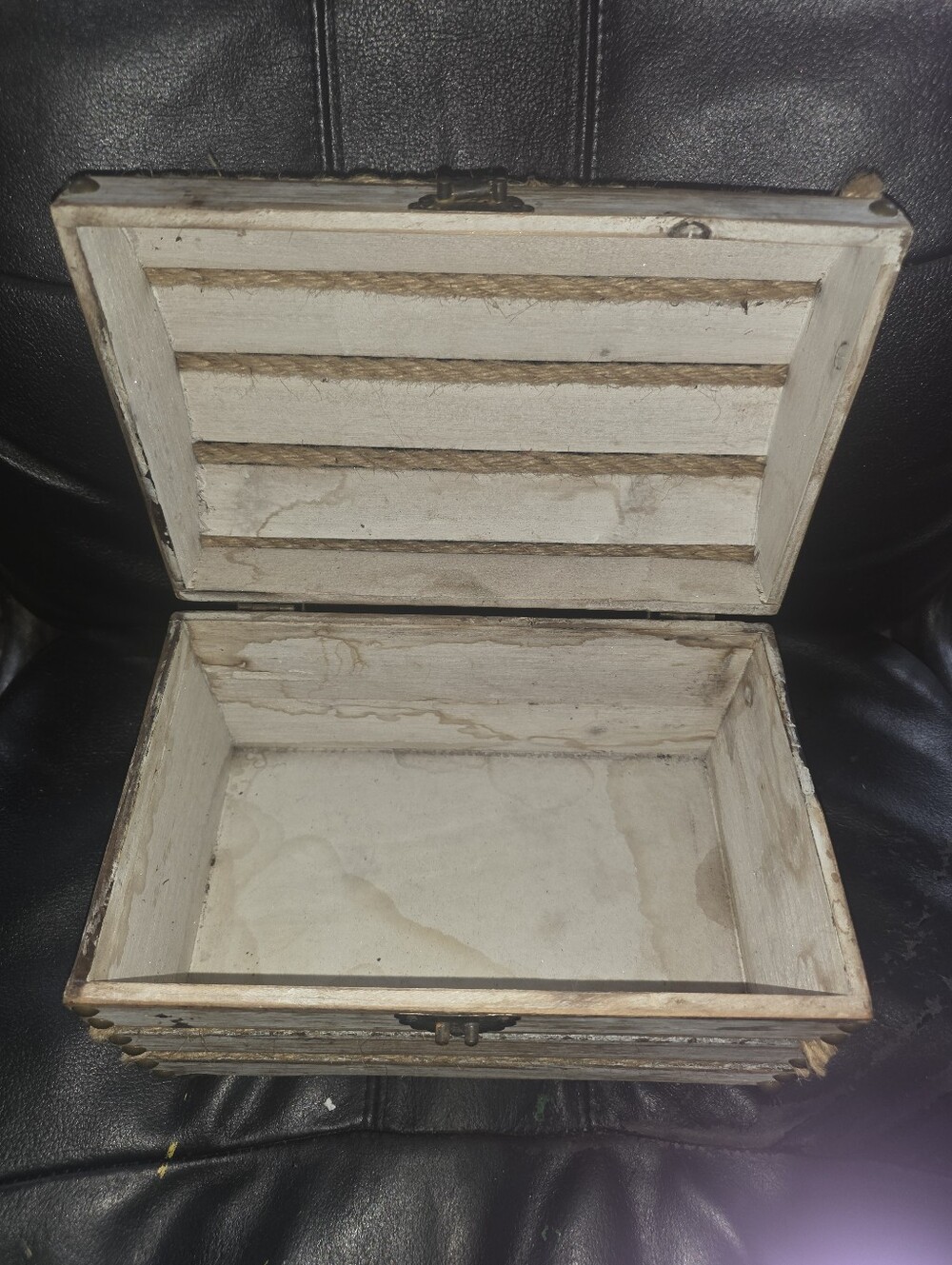 Vintage Chest For Storage  10x7x6 Inch